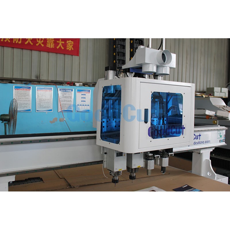 GC-1325O 2023 Best CNC Router with Oscillating Knife Cutting System Automatic Digital Cutter 